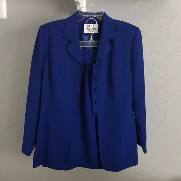 Blue suit set with skirt - Picture 1 of 3